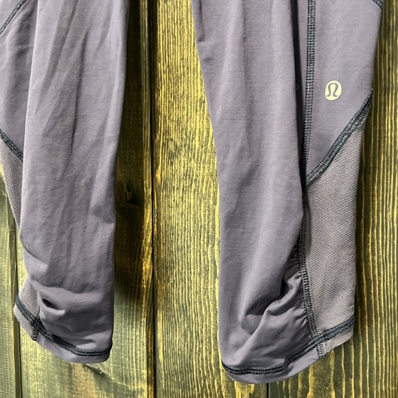 Lululemon Run A Marathon Crop II Leggings 4 Blue Groovy Stripe Aquamarine Gym - Picture 3 of 10